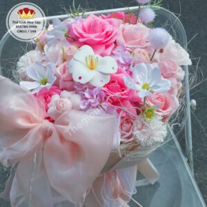 Bó Hoa Hồng Style Garden Mộng Mơ – Bó Hoa Sáp Đẹp, Ngọt Ngào Và Lãng Mạn- hoa sáp thơm 11 Bó Hoa Hồng Style Garden Mộng Mơ – Bó Hoa Sáp Đẹp, Ngọt Ngào Và Lãng Mạn- hoa sáp thơm 10